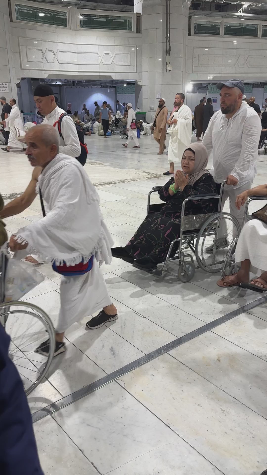 Charger la vidéo: Mon fauteuil à Makkah